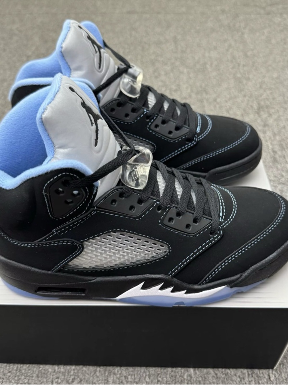 Air Jordan 5 Black Carolina Unc